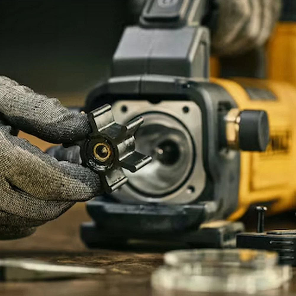 Bomba de Transferencia a Bateria 20V Sem Carergador e Bateria Dewalt DCE050B