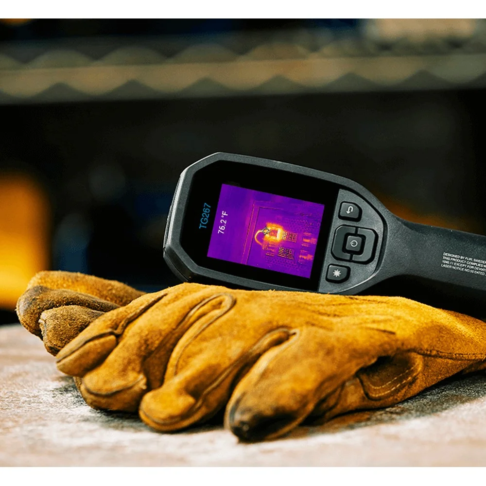 Camera Termografica Termovisor 19200 Pixels -25A380 CELSIUS Flir TG267