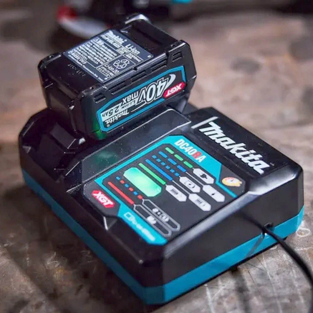Carregador de Bateria Rapido 40V Bivolt Makita DC40RA