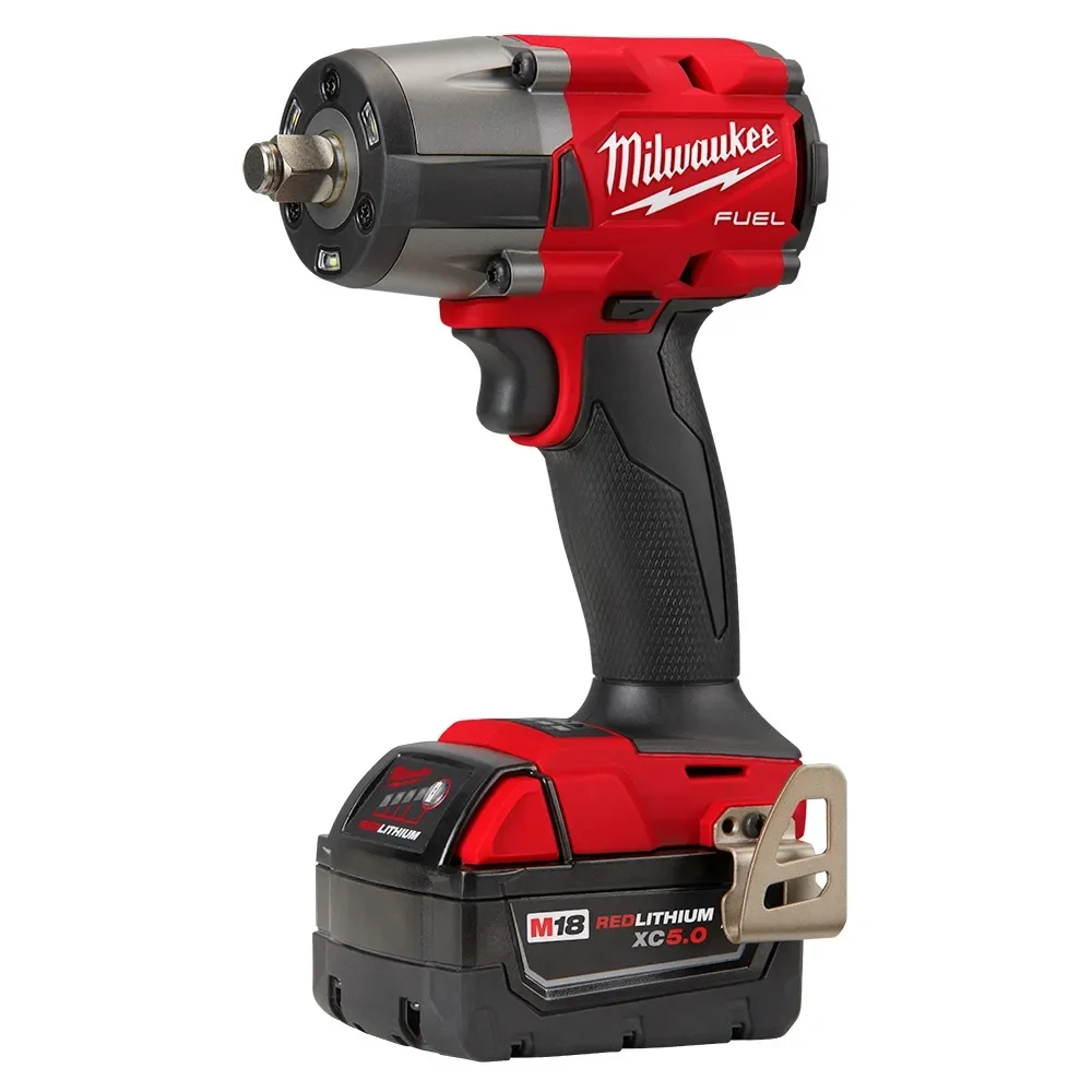 Chave de Impacto a Bateria 18V 745NM Brushless Bolsa Carregador 2 Baterias 5AH 1/2" 220V Milwaukee 2962-22R