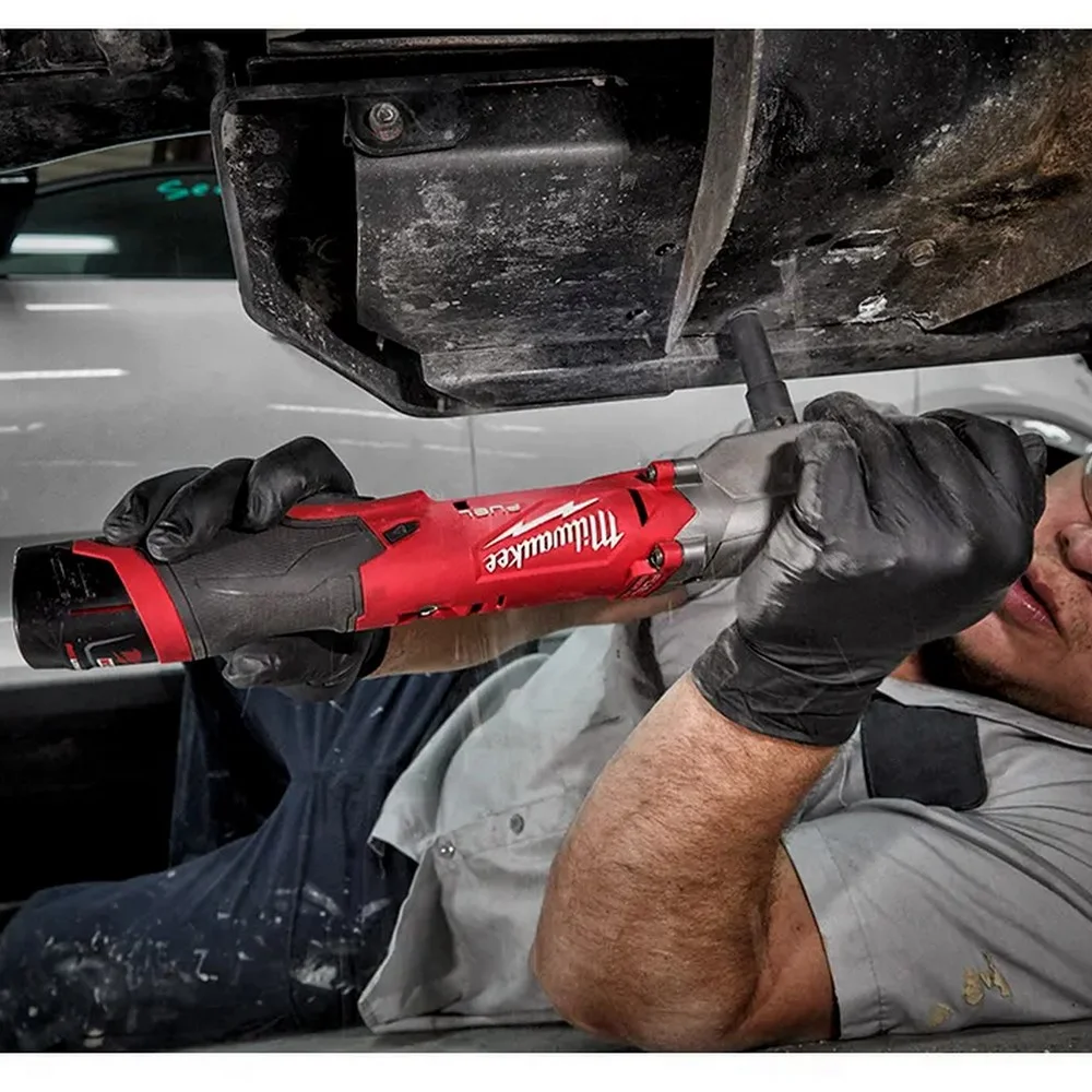 Chave de Impacto Angular a Bateria 12V 298NM Brushless Bolsa Carregador 2 Baterias 2AH 1/2" 220V Milwaukee 2565-22