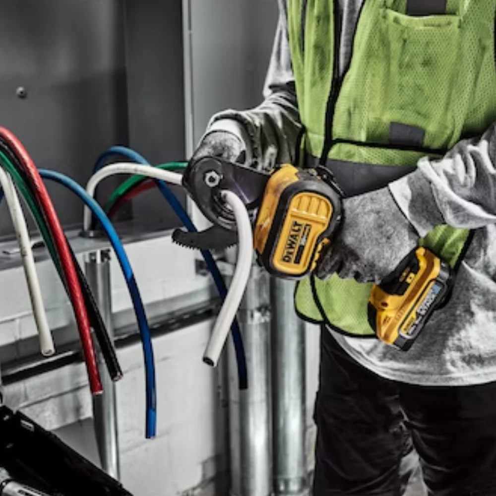 Cortador de Cabos a Bateria 20V Sem Carregador e Bateria Dewalt DCE150B