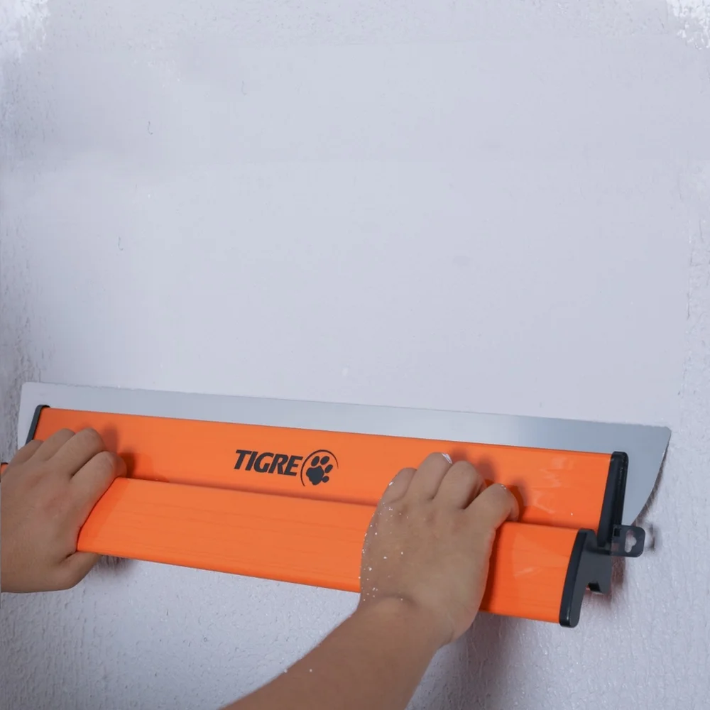 Desempenadeira de Aco Pro Para Massa Corrida e Massa Acrilica 250X600MM Tigre 2190-60