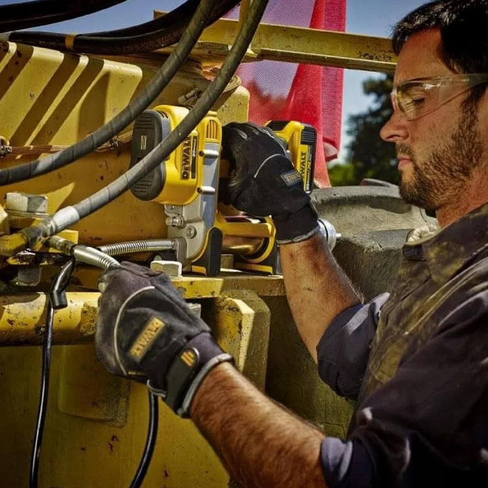 Engraxadeira a Bateria 20V Max Sem Carregador e Bateria 453G Dewalt DCGG571B