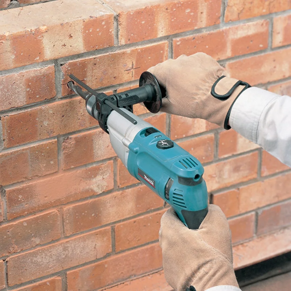Furadeira de Impacto Reversivel Com Maleta e 2 Velocidades Variaveis 1/2" 220V 1010W Makita HP2070
