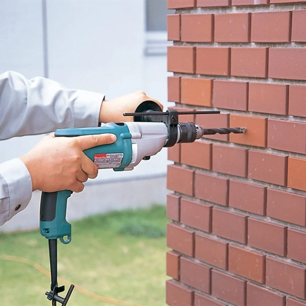 Furadeira de Impacto Reversivel Com Maleta e 2 Velocidades Variaveis 5/8" 220V 1010W Makita HP2070X