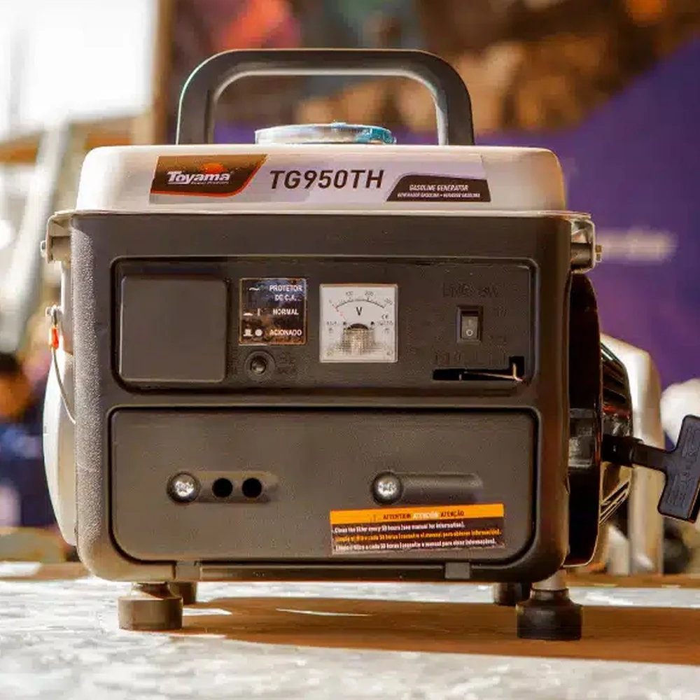 Gerador de Energia a Gasolina USO Ocasional 63CC 2T Partida Manual 110V 0,85KVA Toyama TG950TH