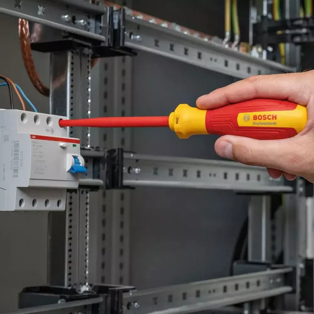 Jogo Chave de Fenda e Phillips Isolada 1000V 7pcs VDE EN/IEC60900 CRV Bosch 1600A02NF7