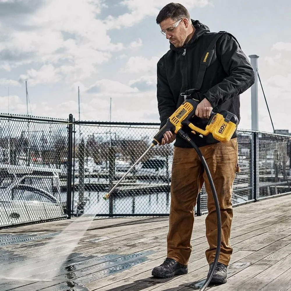 Lavadora de Alta Pressao a Bateria 60V Sem Carregador e Bateria com Mangueira 6M 1000PSI Dewalt DCPW1000B-B3