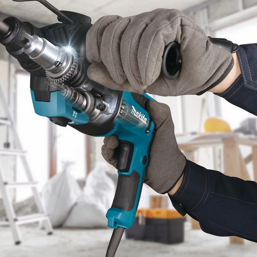 Martelete Perfurador Rompedor 2,9KG SDS-Plus com Maleta 26MM-3J 220V 800W Makita HR2670