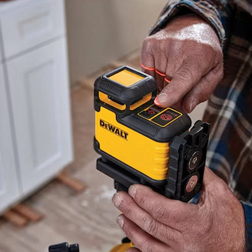 Nivel a Laser de 2 Linhas Vermelhas Automatico 10M Dewalt DW03601