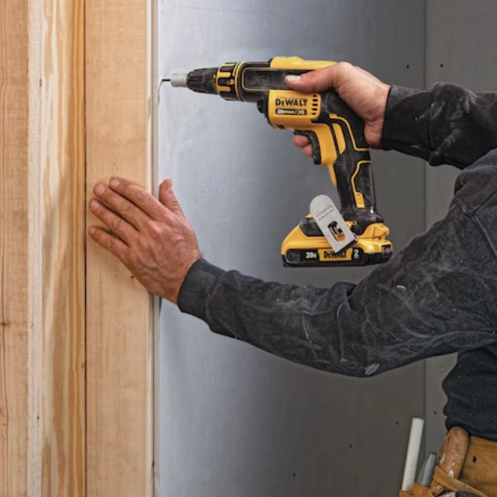 Parafusadeira a Bateria 20V Gesso e Drywall Brushless com Bolsa Carregador e 2 Baterias 2AH 1/4" 110V Dewalt DCF620D2-BR