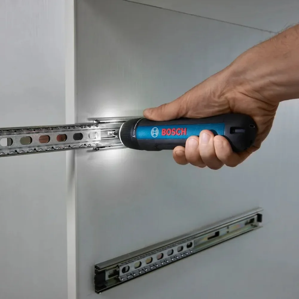 Parafusadeira a Bateria 3,6V Acompanha Cabo USB Maleta 1/4" Bosch BOSCH GO