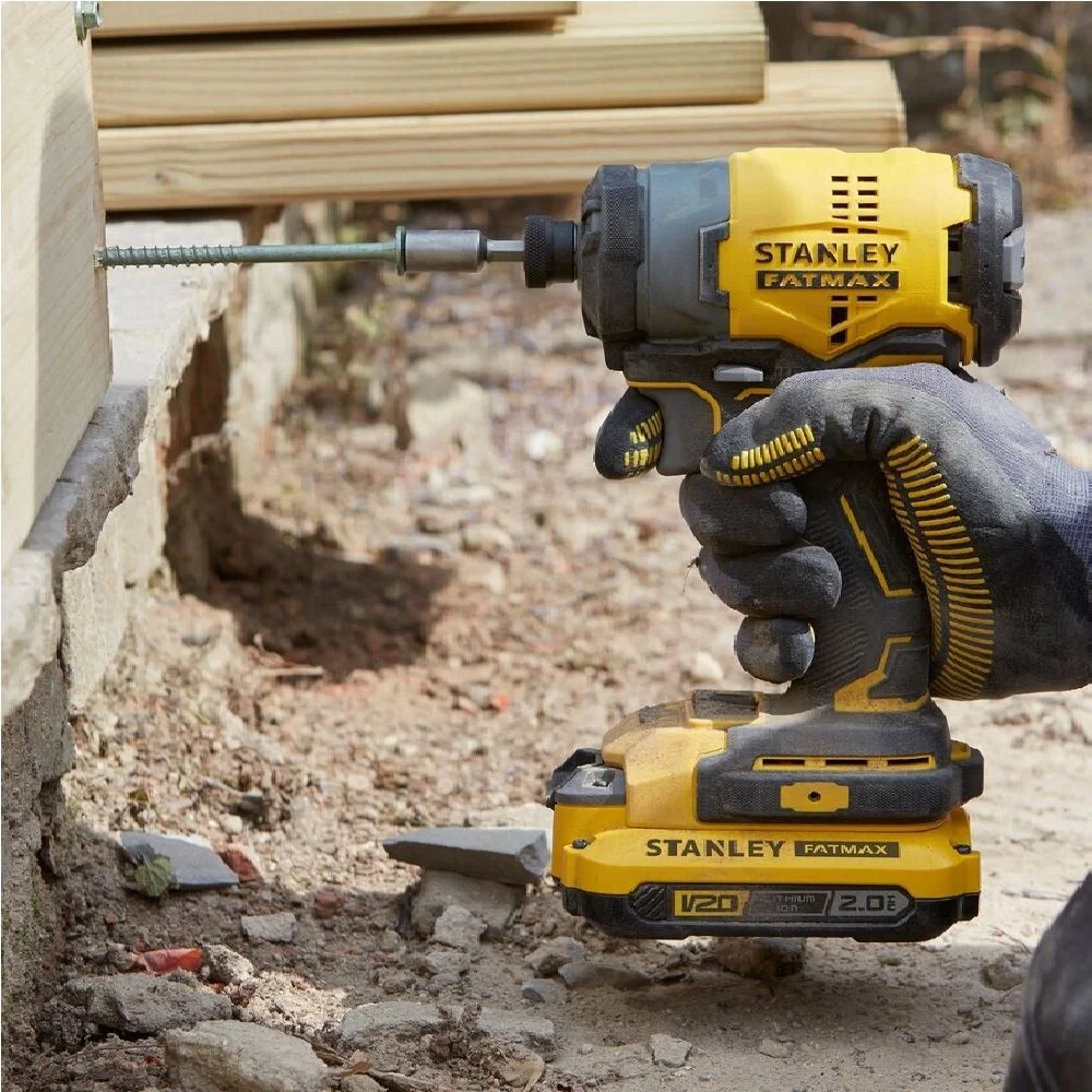 Parafusadeira de Impacto a Bateria 20V Max 180NM Brushless Maleta Carregador e 2 Baterias 2AH 1/4" Bivolt Stanley SBI810D2K-BR