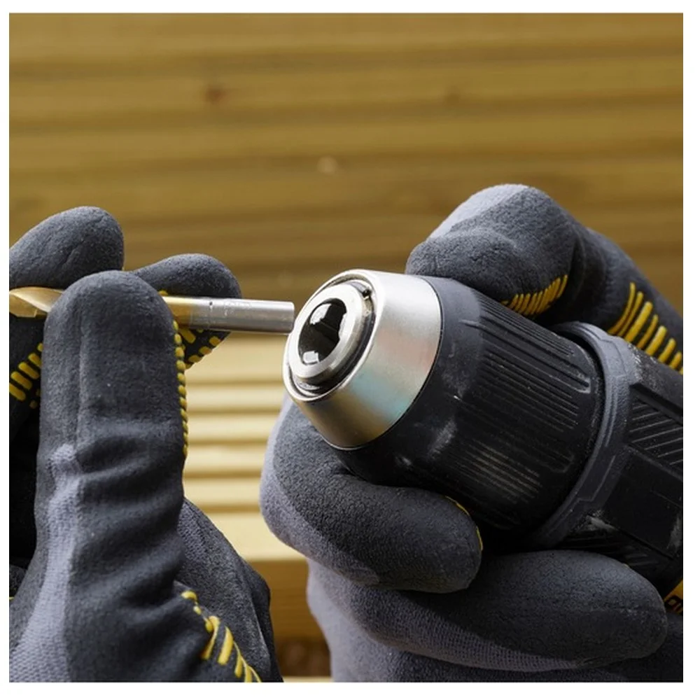 Parafusadeira Furadeira a Bateria 20V Max Brushless com Maleta Carregador e 2 Baterias 1,5AH 1/2" Bivolt Stanley SBD710C2K-BR
