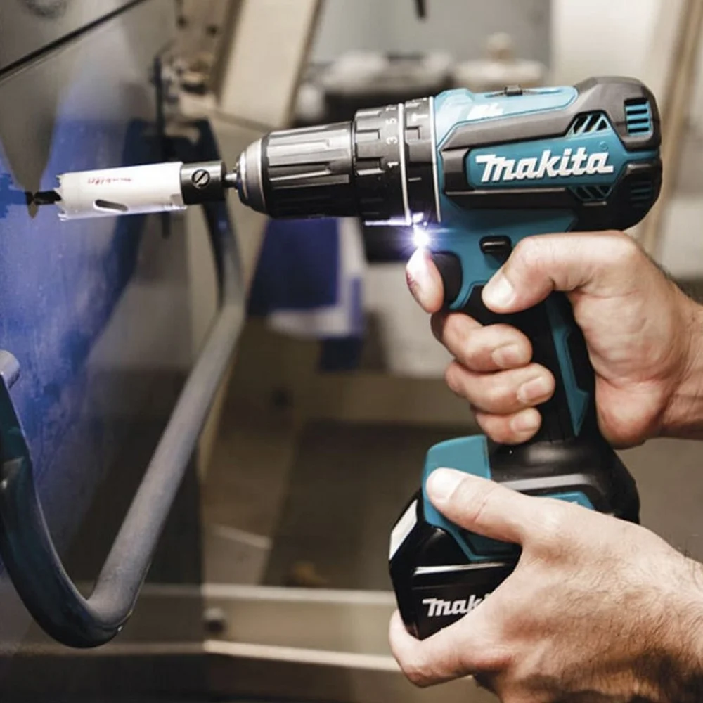 Parafusadeira Furadeira Impacto Bateria 18V Brushless com Maleta Carregador e 2 Baterias 3AH 1/2" Bivolt Makita DHP485RFJ