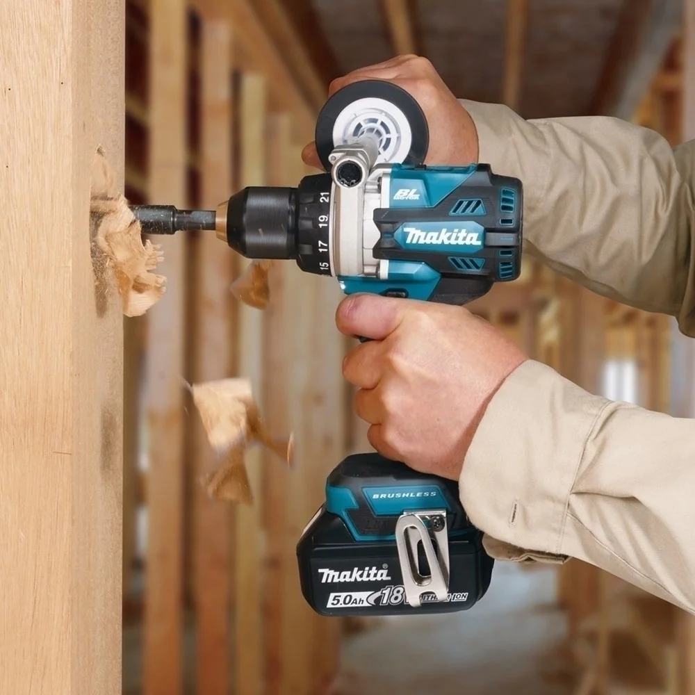 Parafusadeira Furadeira Impacto Bateria 18V Brushless com Maleta Carregador e 2 Baterias 3AH 1/2" Bivolt Makita DHP486RFJ