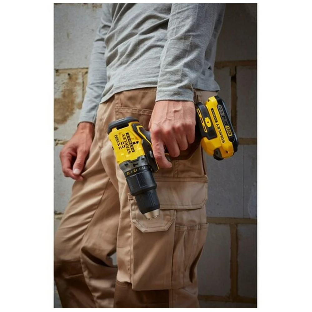 Parafusadeira Furadeira Impacto Bateria 20V Max Brushless Maleta Carregador e 2 Baterias 1,5AH 1/2" Bivolt Stanley SBD715C2K-BR