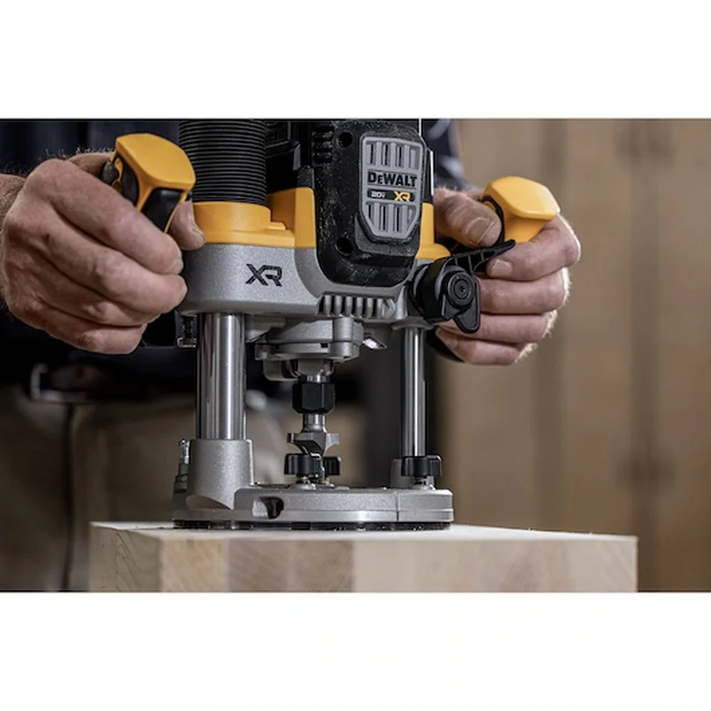 Tupia de Coluna a Bateria 20V Max Brushless Sem Carregador e Bateria 1/4" Dewalt DCW620B-B3
