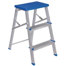 Escada de Aluminio Tipo Banqueta 2 Degraus + Patamar Capacidade 120KG 0,64M Mor 5107