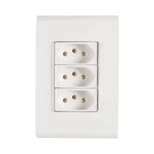 Tomada 4x2 com 3 Tomadas 2P+T 10 A 250 V Liz Branco Tramontina