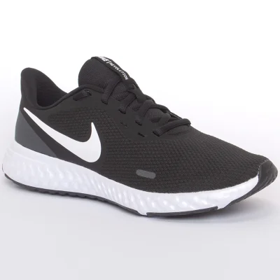 tenis nike revolution preto feminino