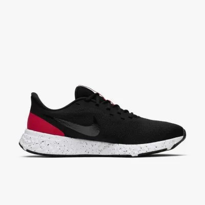 tenis nike revolution masculino preto