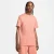 CAMISETA NIKE SPORTSWEAR CLUB MASCULINA ROSA