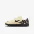 CHUTEIRA NIKE VAPOR 15 CLUB TF SOCIETY INFANTIL AMARELO/PRETO