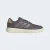 TENIS ADIDAS COURTBLOCK MASCULINO CHUMBO/BEGE
