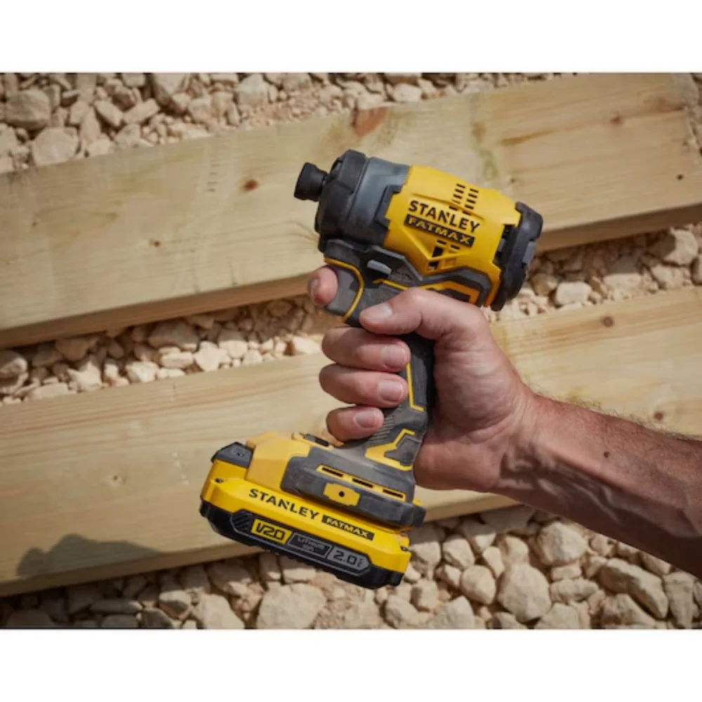 PARAFUSADEIRA / CHAVE DE IMPACTO A BATERIA 1/4" 20V MAX ION BRUSHLESS SBI810D2K-BR - STANLEY