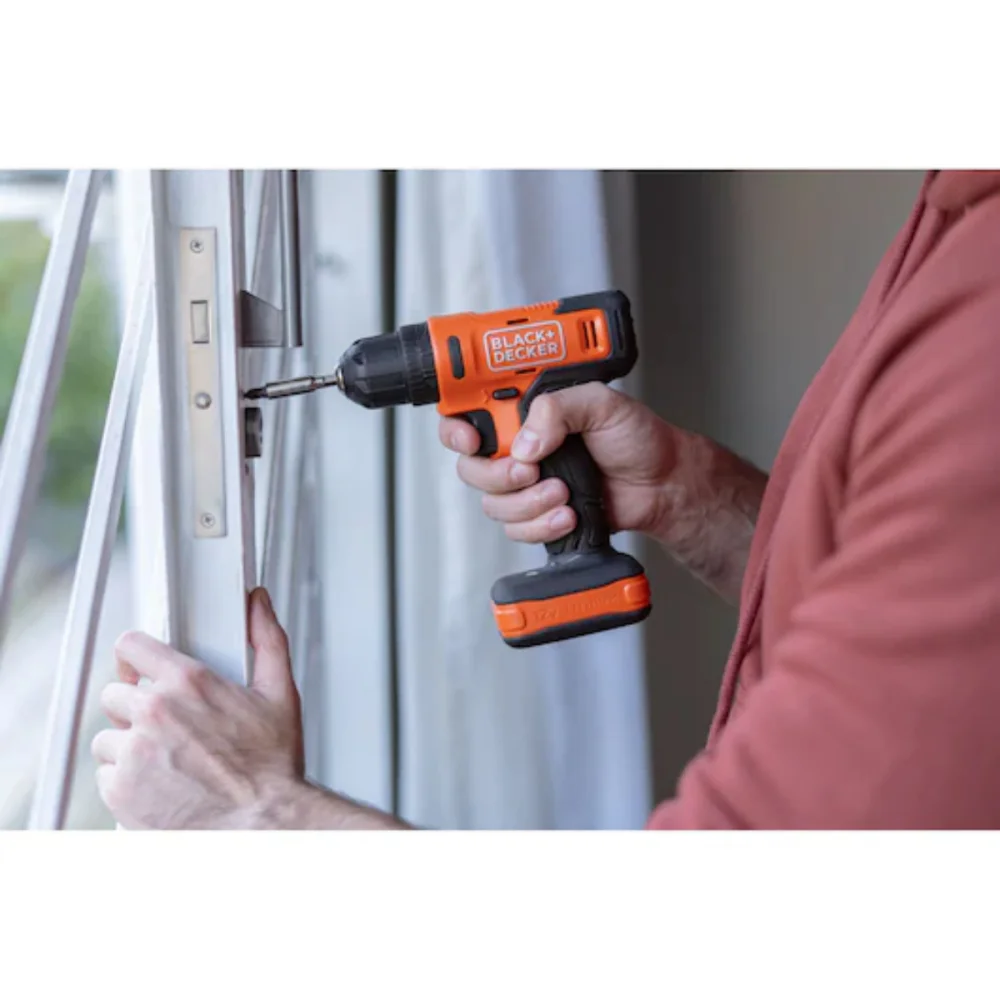 PARAFUSADEIRA / FURADEIRA DE IMPACTO 3/8" 12V BCD712VHD-BR - BLACK & DECKER