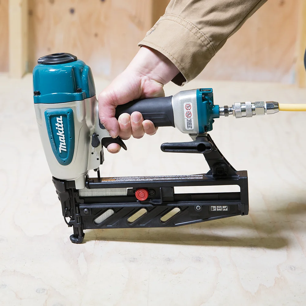 PINADOR PNEUMÁTICO 16 GA 25-64MM AF601  MAKITA