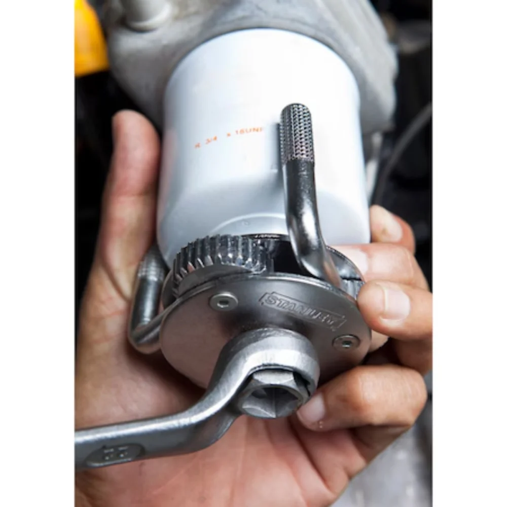 SACADOR DE FILTRO DE OLEO COM 3 BRACOS 64-120 MM 79-043 - STANLEY